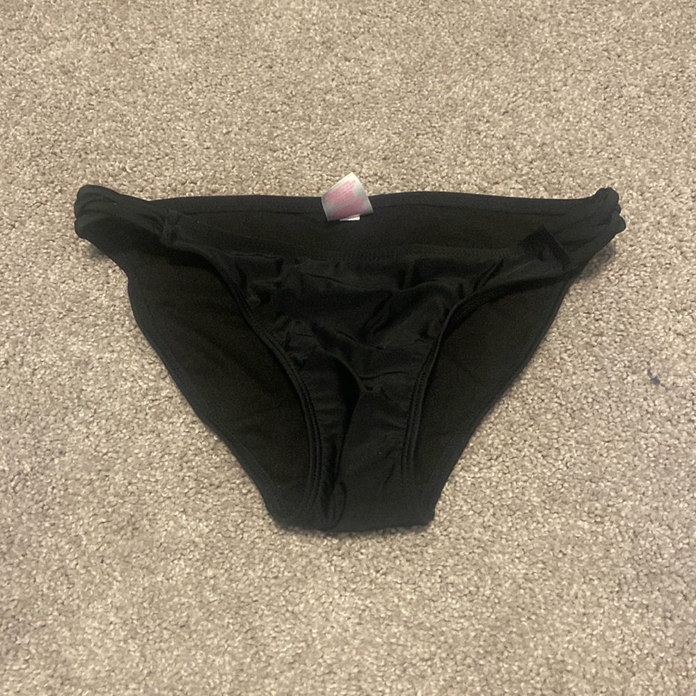 Women’s bikini bottom